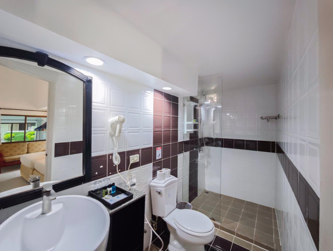 Bathroom 4, Koh Hai Fantasy Resort & Spa, Ko Lanta