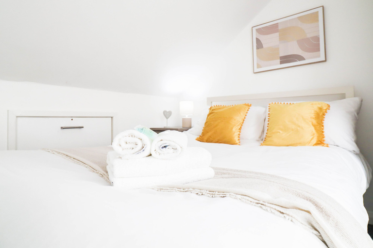 Room 4, Cosy and Bright 1-bedroom Stay, Southampton