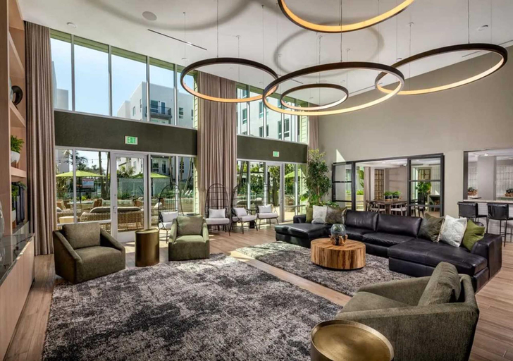 Room 3, Serene APT 10 Min From Disneyland With Pool GYM, Orange