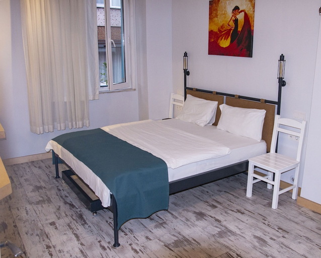 Bedroom 2, Hot Budget, Beşiktaş