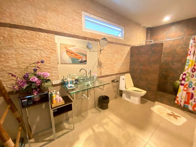 Bathroom, The Memory - 4 Bedrooms Beachfront Pool Villa, Tha Yang