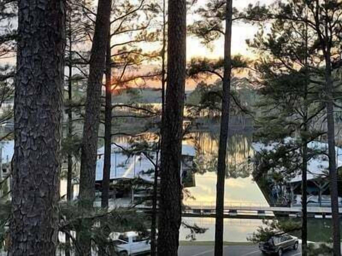 Parking, Mountain Harbor two bedroom Lodge cottage by RedAwning, Montgomery