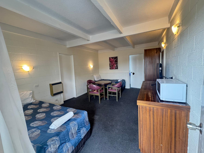 Bedroom 2, Coal Valley Motor Inn, Latrobe - Morwell