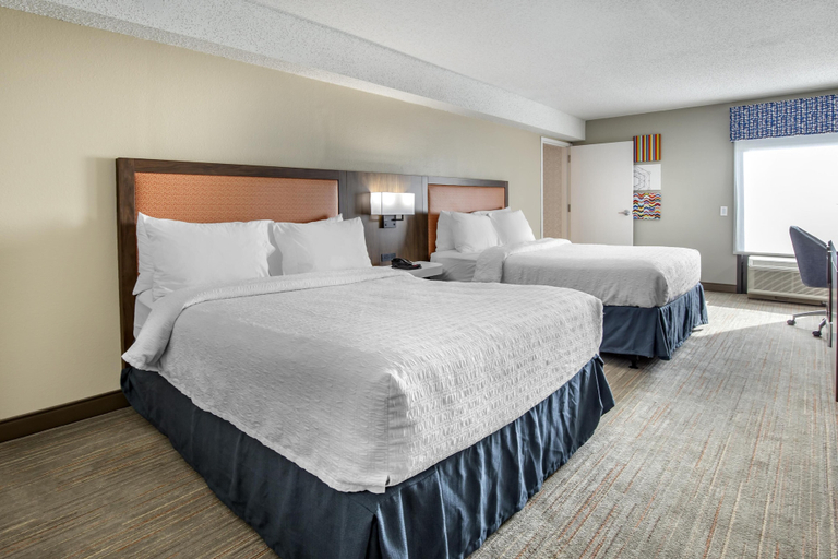 Bedroom 3, Hampton Inn New Bern, Craven