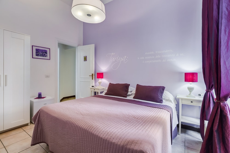 Bedroom 3, Allegra's House, Rome