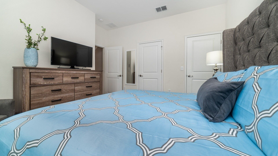 Room 5, Championsgate Resort 4 Bedroom Private Pool Townhome 4 Home, Osceola
