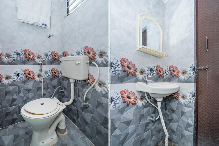 Bathroom 3, Hotel O Turista, Bangalore