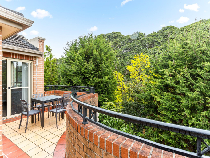 Others 5, Pristine 2-Bed Near Marrickville Village, Sydney