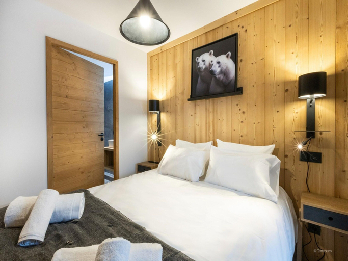 Room 5, Apartment in La Chapelle Near Ski Lift, Haute-Savoie