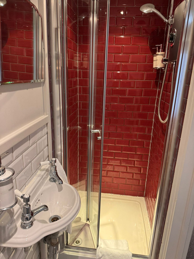Bathroom 3, Regency Guest House, Cambridgeshire