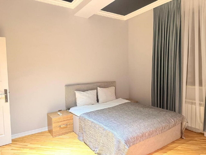 Bedroom 2, Luxury City Apart Hotel, Baku