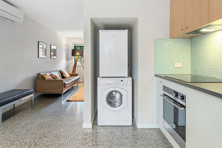 Bathroom 3, Convenient Bayside Living at the Edge of the City, Melbourne