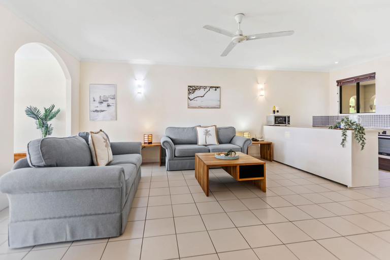Room 5, Salt Sand Retreat 1BR Resort Spa, Cairns