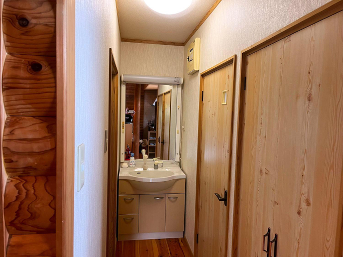 Bathroom 3, Yamakisou, Hita