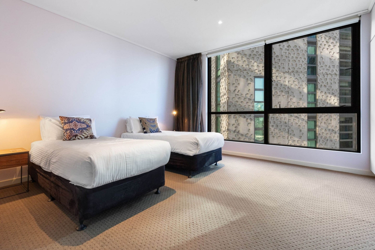 Room, 2-bed Inner-city Pad With Gym, Melbourne