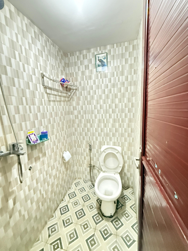 Bathroom, Room in Guest House near Kuta Beach Bali, Denpasar