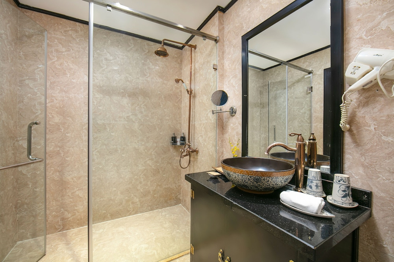 Bathroom 3, Lavender Central Hotel & Spa, Hoàn Kiếm