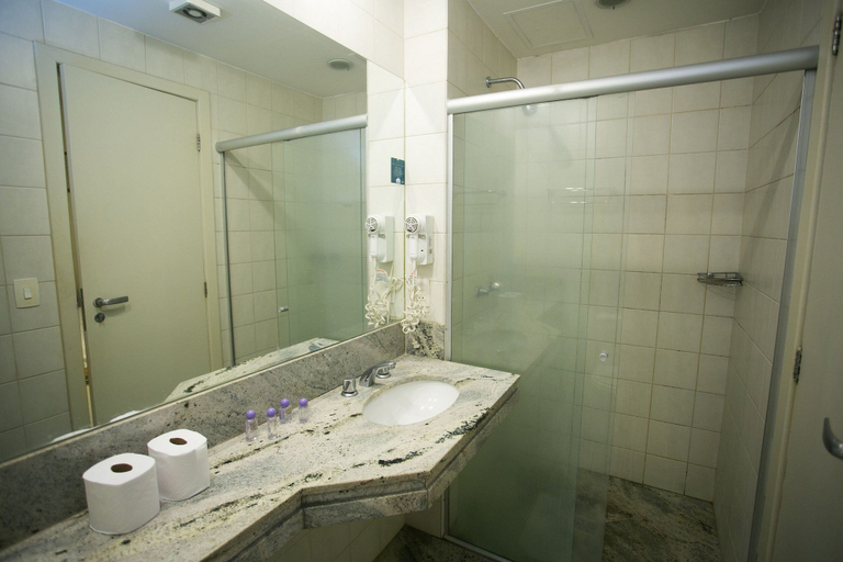 Bathroom 4, Locking's Barro Preto 1, Belo Horizonte