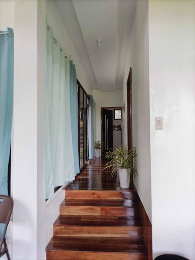 3, Siquijor Overlooking House 100 meters before Cambugahay Falls, Lazi