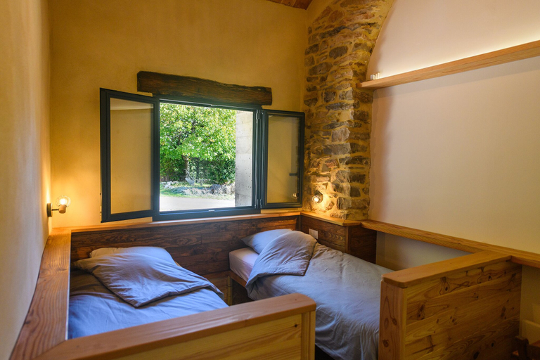 Bedroom 4, La Grange d'Emile Gites, Roulottes et Piscine, Gard