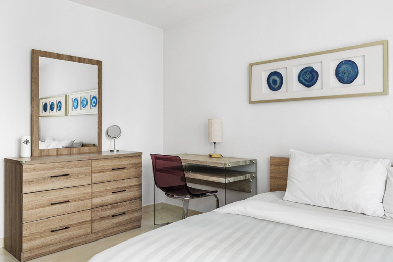 Room 4, 2304, Dubai