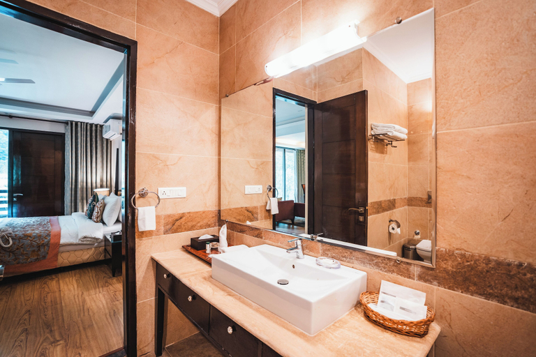 Bathroom 4, Heevan Villas Sonamarg, Ganderbal