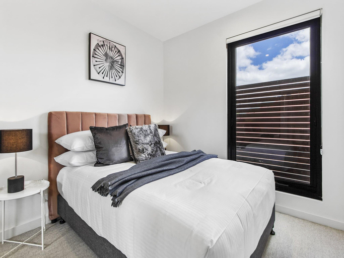 5, Boutique apartment in quiet, sought-after suburb, Melbourne