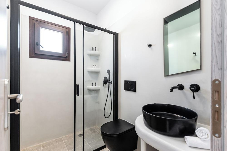 Bathroom 4, Naxian Air, South Aegean
