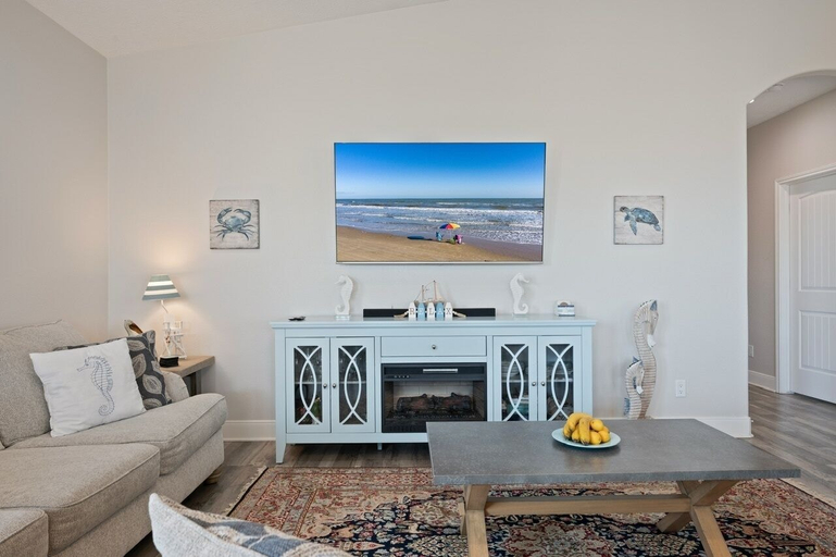 Living area 4, Sunrise 4 Bedroom Home, Galveston