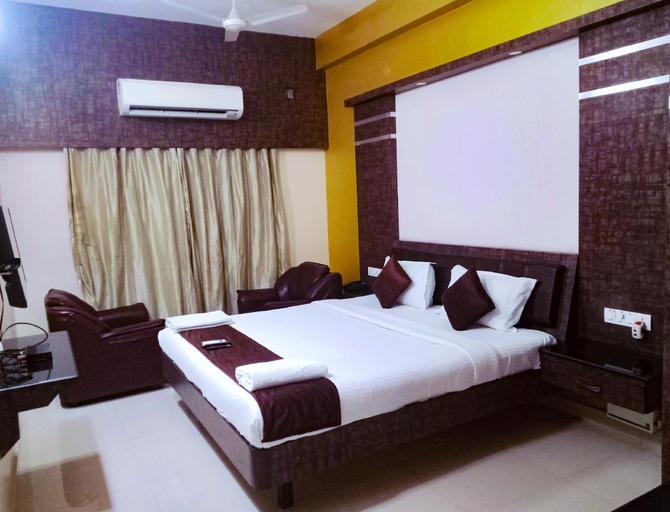 Bedroom 2, Pine Tree, Kancheepuram