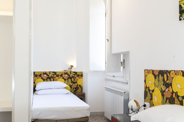 Room 2, Trastevere 900 Nouveau, Rome