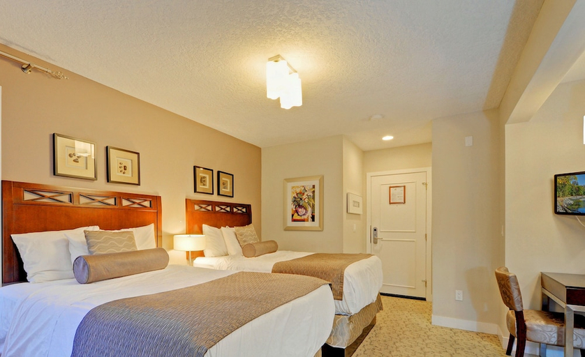 Bedroom 3, Helms Inn, Capital
