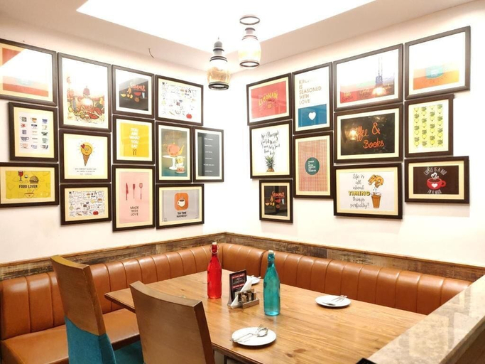 Food & Drinks 5, Hotel yelchiko, Varanasi