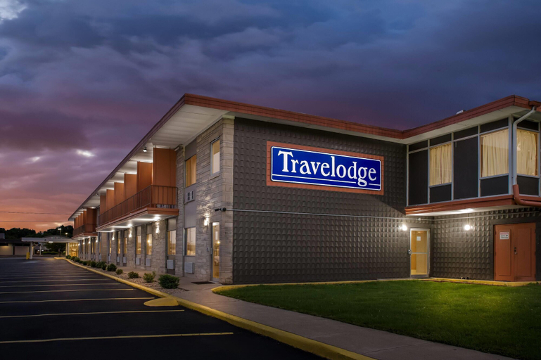Exterior & Views 2, Travelodge by Wyndham Bloomington, Monroe