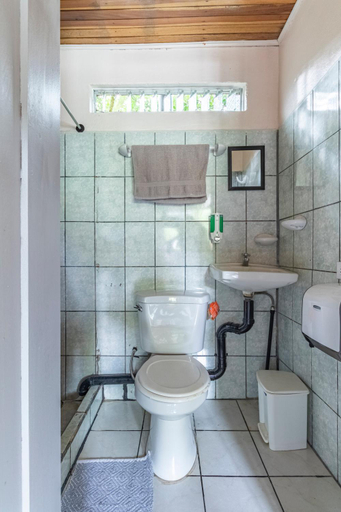 Bathroom 3, Rio Danta Hostel, San Carlos