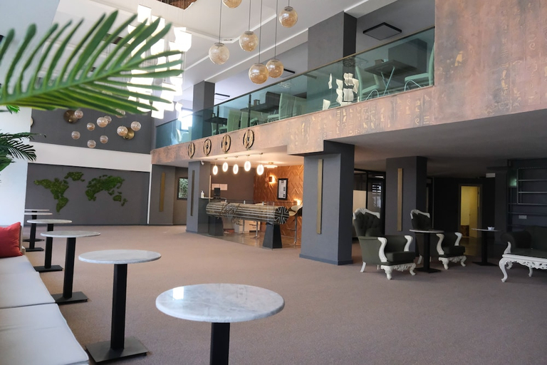 Others 5, Karat Ayseli Otel, Merkez