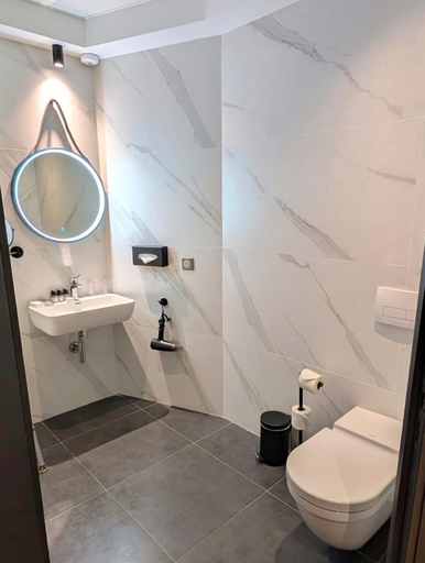 Bathroom 5, Star Champs Elysées, Paris
