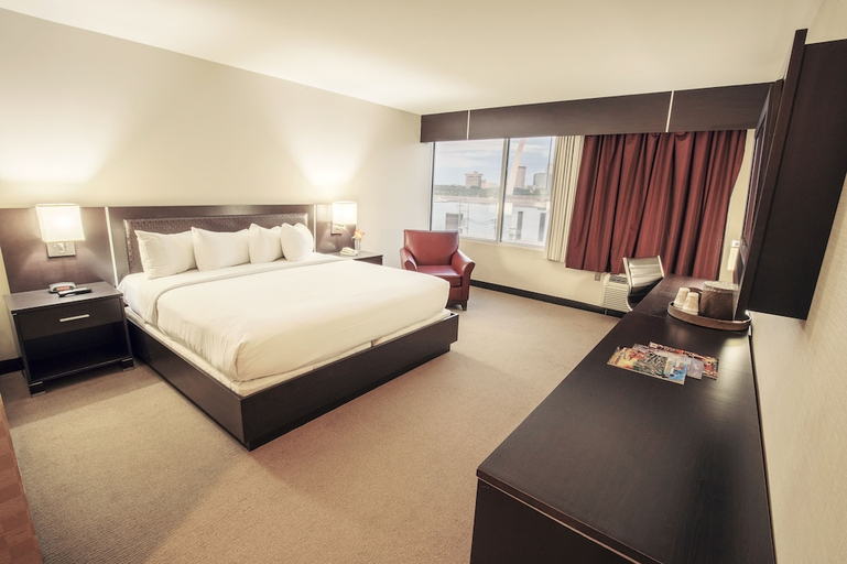 Bedroom 3, Casino Queen Hotel, Saint Clair