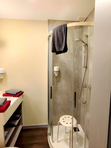 Bathroom 4, Hotel des postes, Luxembourg