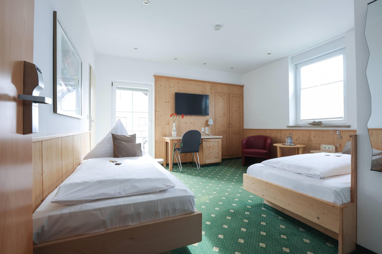 Bedroom 4, Arthotel ANA Panorama, Trademark Collection by Wyndham, Ostallgäu