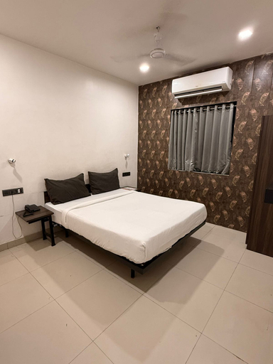 Room 2, HOTEL LOTUS, Surat