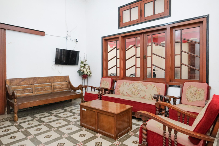 Public Area 3, Urbanview Hotel Griya Surya Malang by RedDoorz, Malang