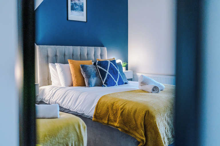 Room 2, 2 Droylsden Road, Tameside