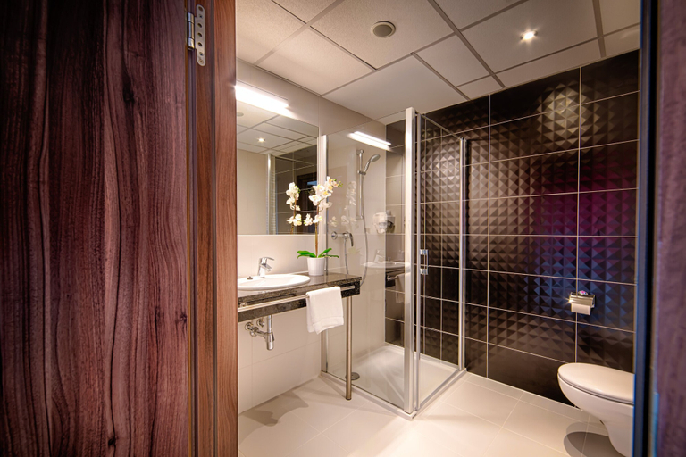 Bathroom 4, Focus Hotel Premium Gdańsk, Gdańsk City