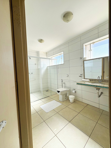 Bathroom 3, Copaiba Palace Hotel, Bauru