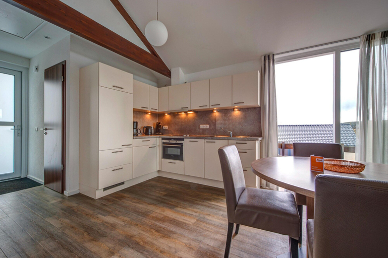 Private kitchen 4, Single Storey Bungalow near Water Reservoir in Nordeifel, Euskirchen