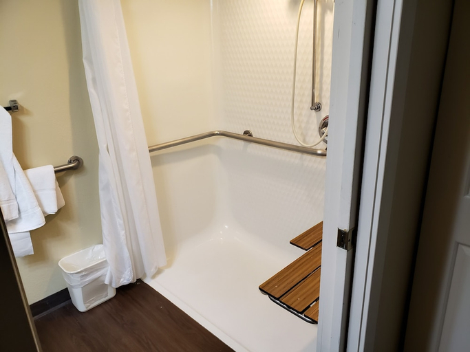 Bathroom 3, MainStay Suites Brentwood, Williamson