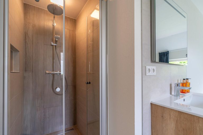 Bathroom 4, Charming Villa With Sauna and South-facing Garden, Texel