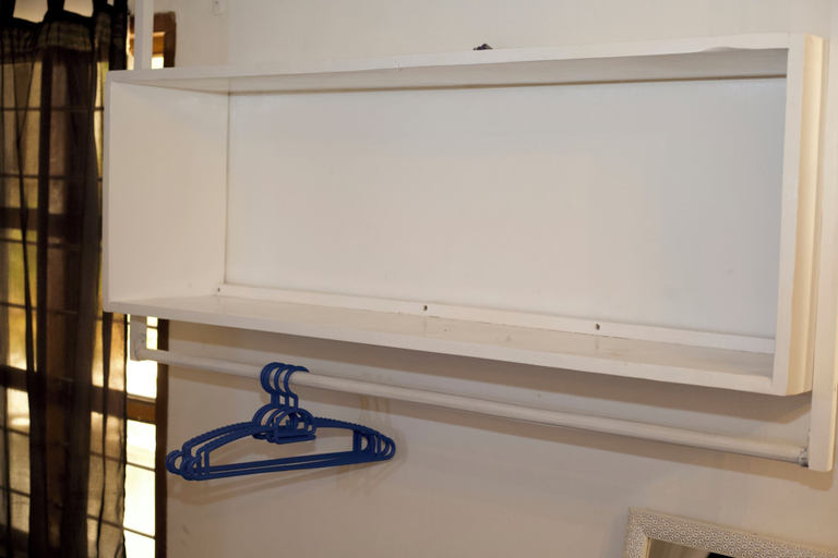 Bathroom 4, Barabara House, Kusini