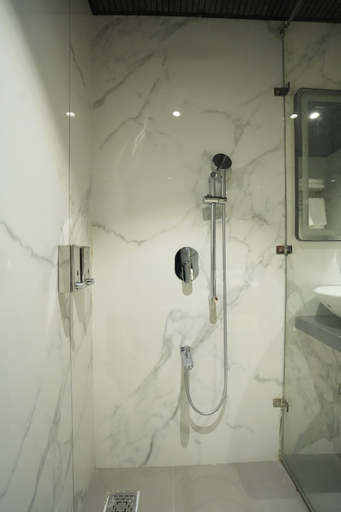 Bathroom 4, Hotel Four Point Corner, Pali